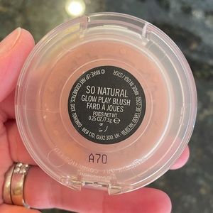 MAC Glow Play Blush - So Natural